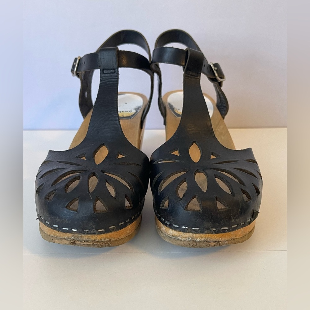 Swedish Hasbeens Eyelet Cuttout Black Clog Platform 40 Lacy